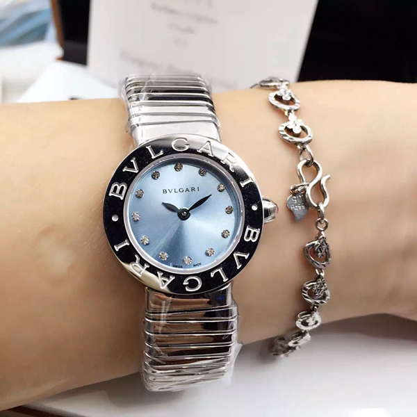 ブルガリ時計正面デザイン